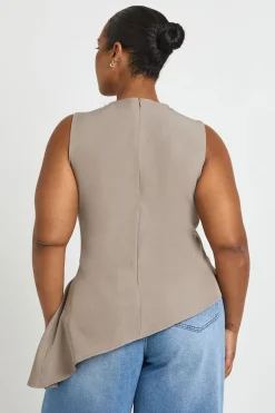 boohoo Haut Grande Taille À Volant Asymétrique Drapé Sur Le Côté<Femme Tops