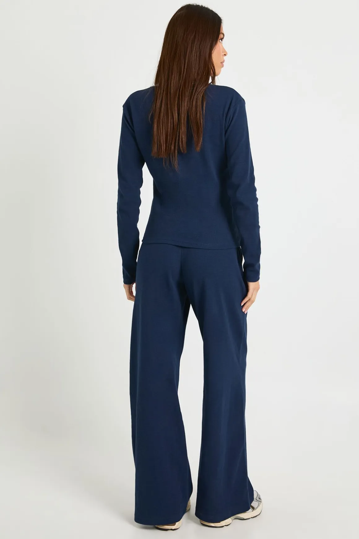 Haut Henley boutonné à bordure contrastante & pantalon assorti