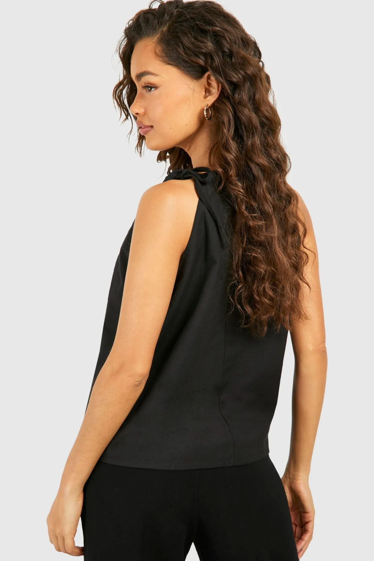 boohoo Haut à l'aspect lin à fines bretelles<Femme Tops