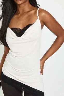 boohoo Haut Long Asymétrique En Cupro Avec Finitions En Dentelle<Femme Satin Et Dentelle|Tops
