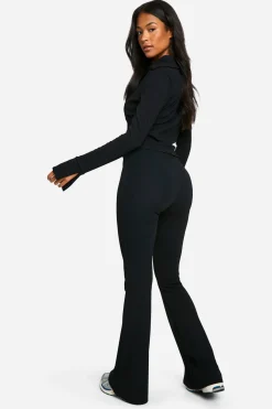 boohoo Haut long crinkle wrap et pantalon flare coordonné<Femme Ensembles
