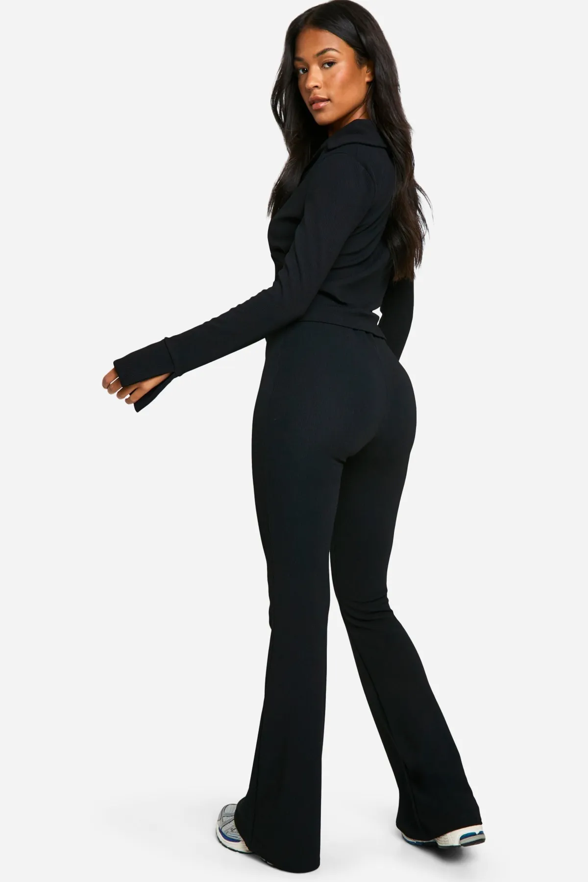 boohoo Haut long crinkle wrap et pantalon flare coordonné<Femme Ensembles