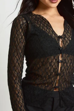 Haut Long en Dentelle à Boutonnage Intégral