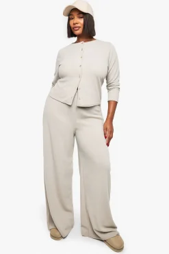 boohoo Haut à manches cardigan côtelé avec boutons et pantalon coordonné<Femme Ensembles