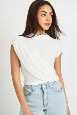boohoo Haut À Manches Courtes Avec Détail Cache-cœur Soyeux<Femme Tops