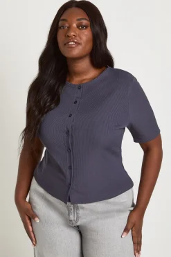 boohoo Haut À Manches Courtes Boutonnée Double Épaisseur Grande Taille<Femme Tops