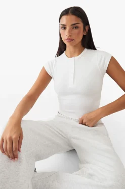 DSGN Studio Haut à Manches Courtes Brodé avec Détail Boutonné<Femme Dsgn Studio|Tops