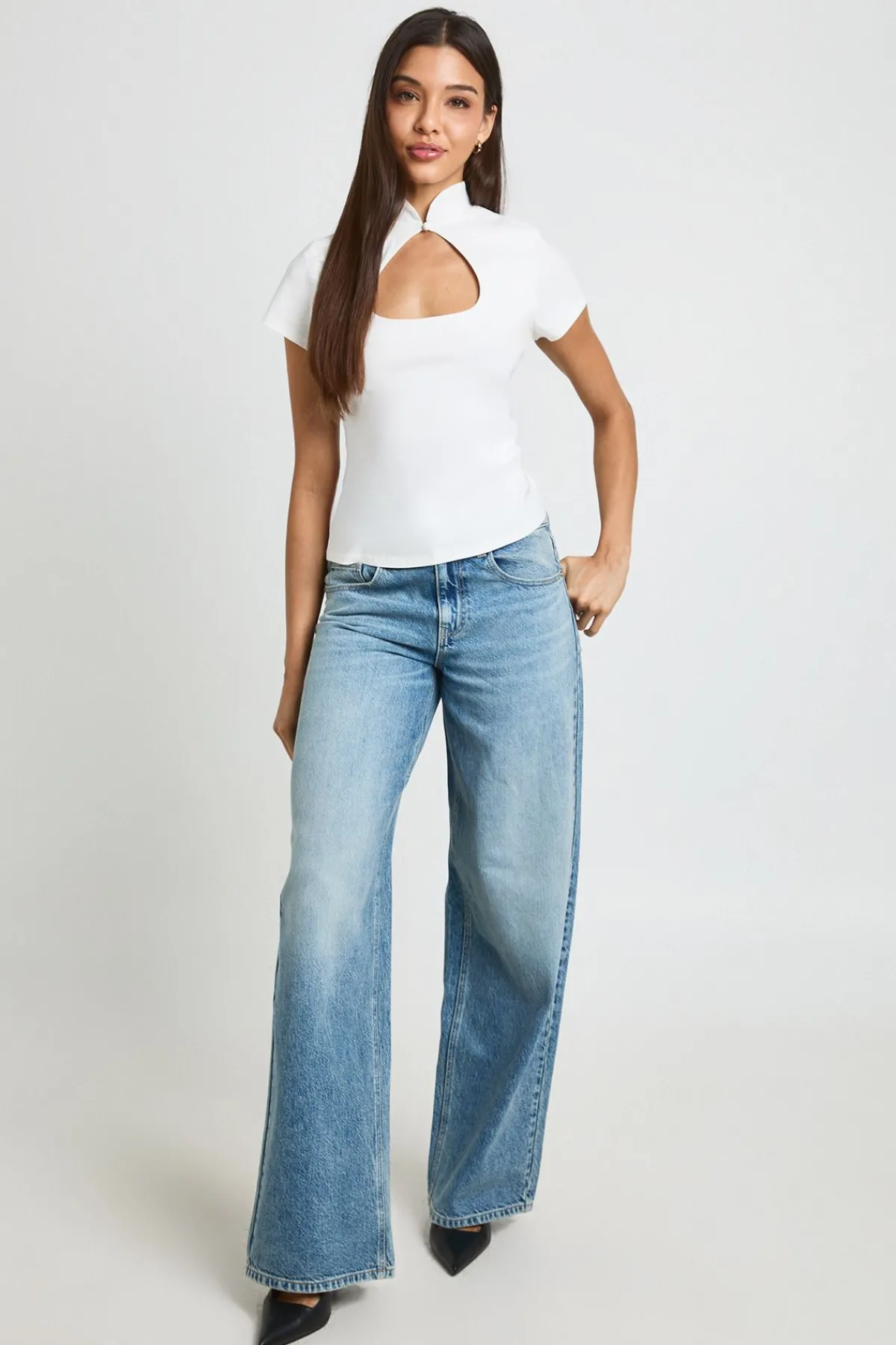 boohoo Haut À Manches Courtes En Bengaline Avec Découpe Trou De Serrure<Femme Tons Neutres|Tops