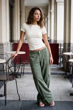 boohoo Haut À Manches Courtes En Maille Côtelée Ultra Douce Avec Fronces Latérales<Femme Tons Neutres|Tops