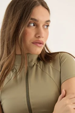 DSGN Studio Haut À Manches Courtes Zippé Ajusté Sculpt<Femme Vêtements De Sport|Dsgn Studio