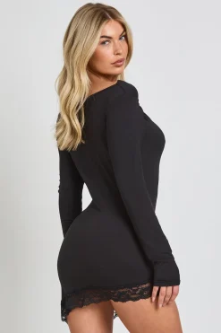 boohoo Haut À Manches Longues Avec Ourlet Asymétrique Et Bordure En Dentelle<Femme Satin Et Dentelle|Tops