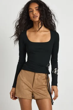 boohoo Haut à manches longues côtelé avec détail d'anneau<Femme Tops
