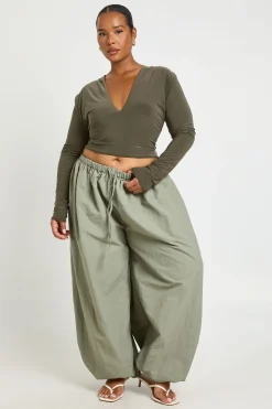 boohoo Haut À Manches Longues Décolleté Plongeant Grande Taille<Femme Tops