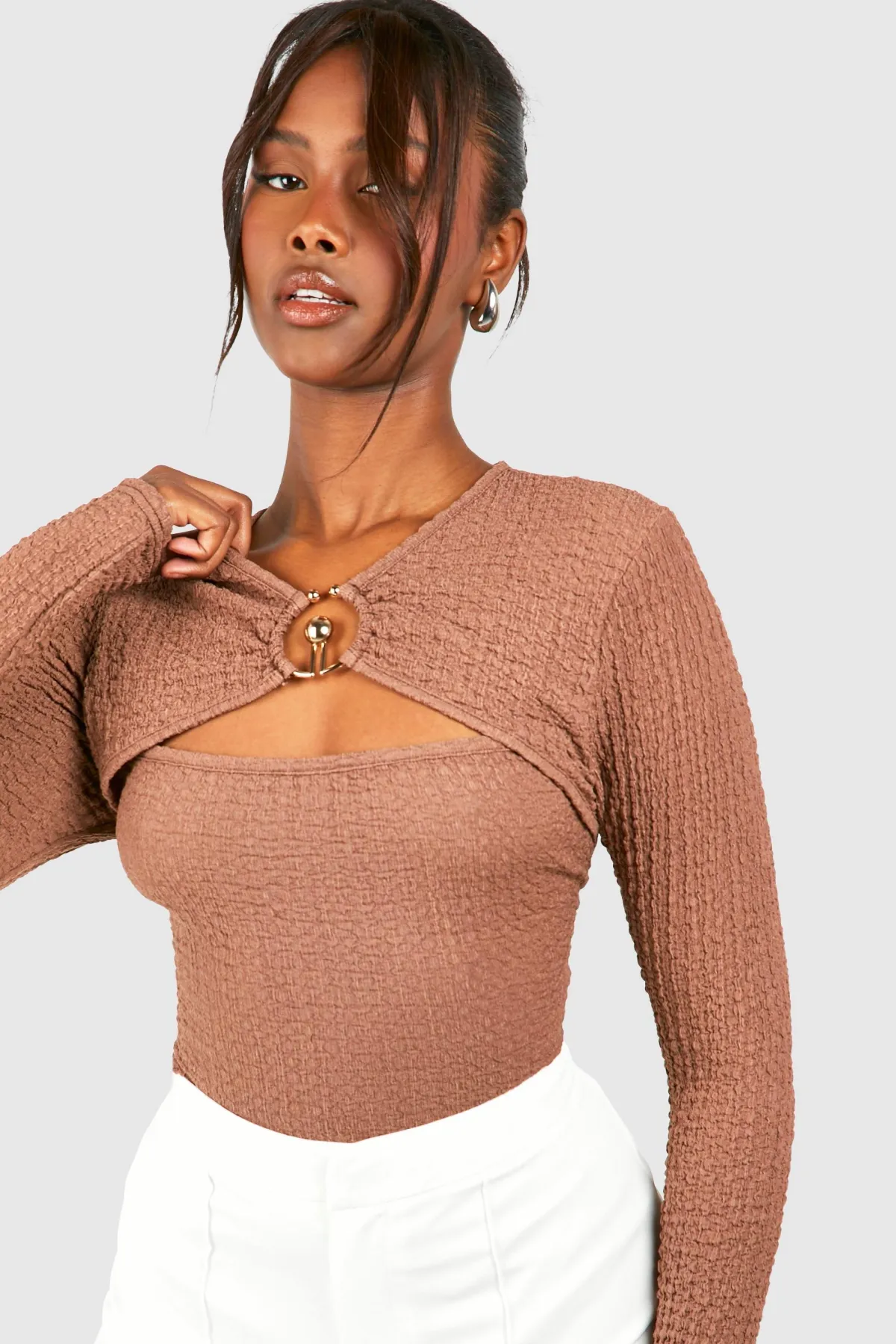 boohoo Haut à manches longues découpé avec détail en anneau texturé<Femme Tops