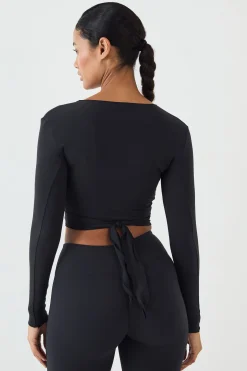 Haut À Manches Longues Dsgn Studio Soft Luxe À Bords Ondulés Et Encolure Cache-cœur