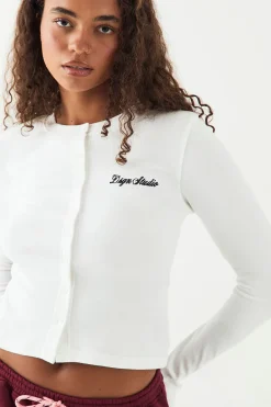 Haut à Manches Longues DSGN Studio Côtelé avec Broderie Script et Boutonnage
