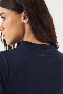 Haut à Manches Longues DSGN Studio avec Détails de Boutons Contrastés