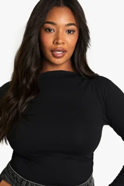 boohoo Haut à manches longues en coton Plus avec fronces latérales et ourlet asymétrique<Femme Tops