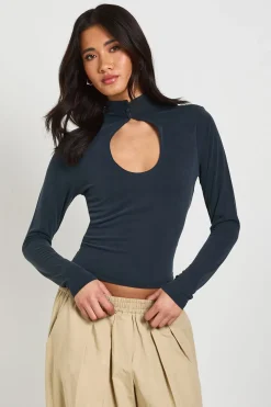 boohoo Haut À Manches Longues En Cupro Avec Détail Découpe Goutte Et Bouton<Femme Tops