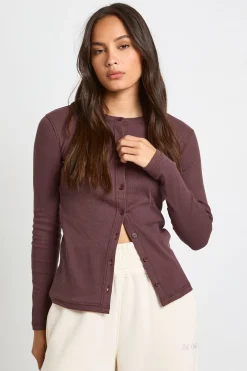 boohoo Haut à manches longues en tissu côtelé avec boutons traversants<Femme Looks Chocolat|Tops D’Automne