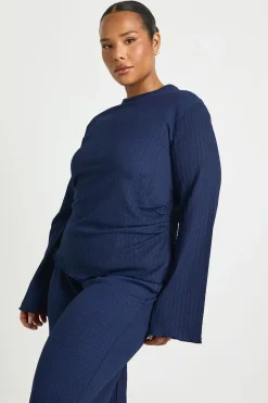 Haut à manches longues à texture prononcée avec ourlet style laitue et ensemble pantalon assorti