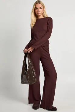 Haut à manches longues texturé à ourlet style laitue et pantalon assorti