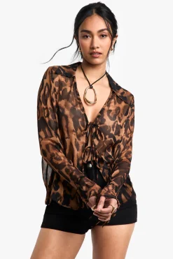 boohoo Haut à manches longues tissé à imprimé léopard avec col et détail noué sur le devant<Femme Imprimé Léopard|Tops