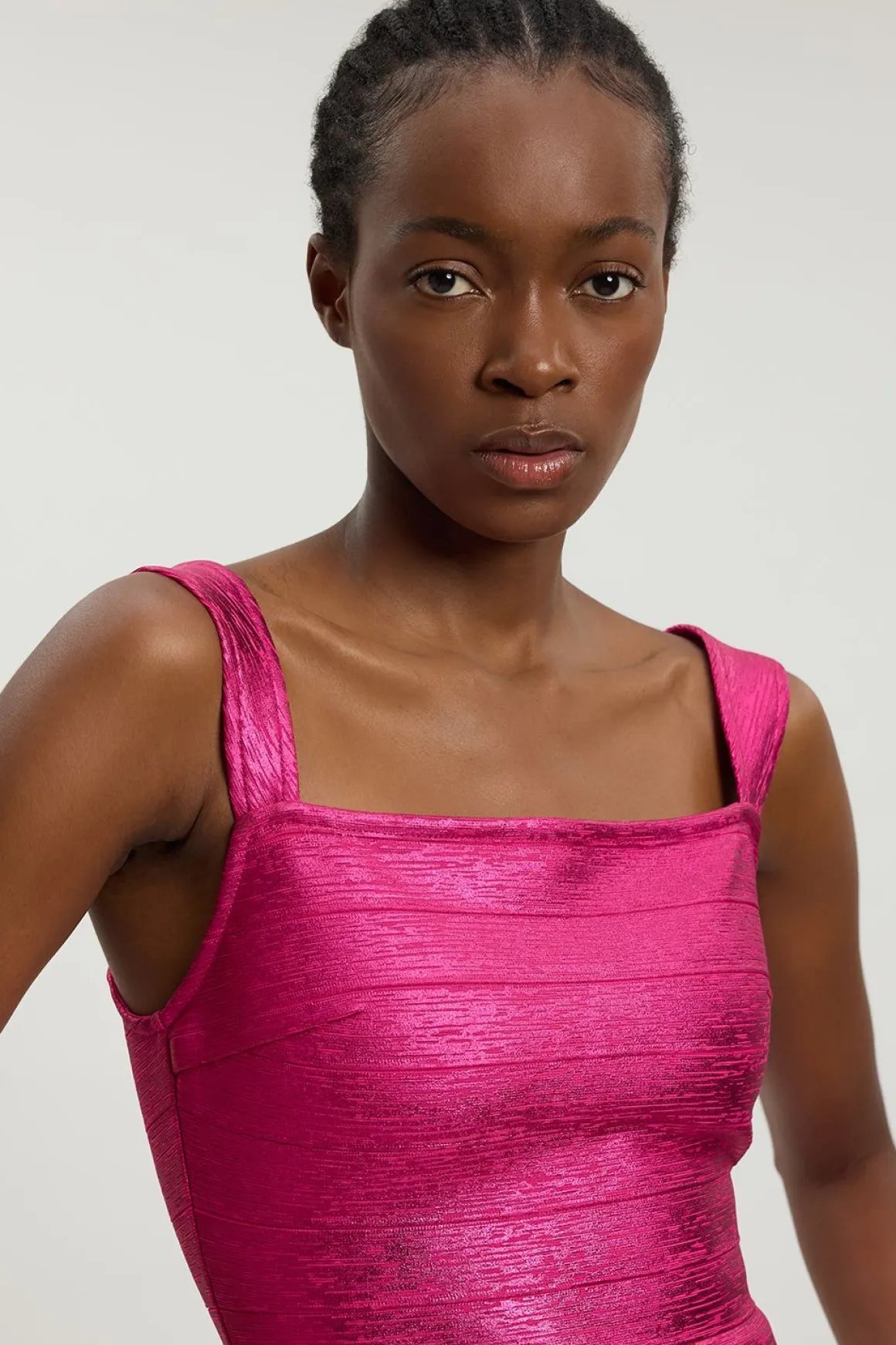Haut Moulant À Bandes Style Bandage Métallisé