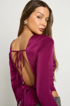 Haut à nouer dans le dos en satin texturé