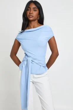 Haut Épaules Dénudées Avec Ceinture Nouée À La Taille