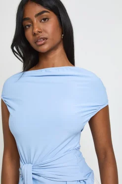 Haut Épaules Dénudées Avec Ceinture Nouée À La Taille