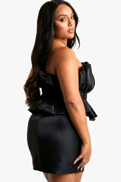 boohoo Haut Peplum Puffball en taffetas grande taille<Femme Tops