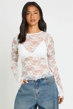 boohoo Haut Petite En Dentelle À Encolure Bateau Et Manches Évasées<Femme Tons Neutres|Satin Et Dentelle