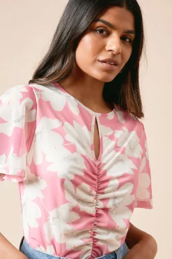 Haut Petite en Maille Jersey à Motif Floral Rose avec Découpe au Col, Fronces Devant et Manches Évasées