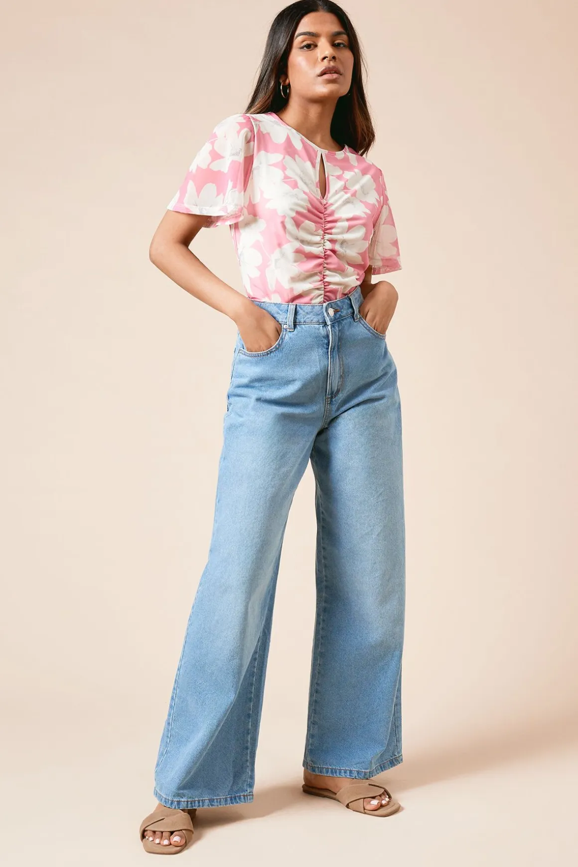Haut Petite en Maille Jersey à Motif Floral Rose avec Découpe au Col, Fronces Devant et Manches Évasées