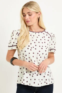 Haut Petite À Manches Courtes À Pois Avec Détails Contrastés
