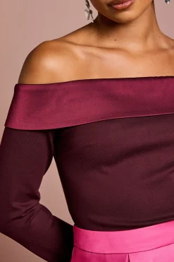 Haut Petite à Manches Longues en Crêpe Compact Satiné avec Encolure Bardot