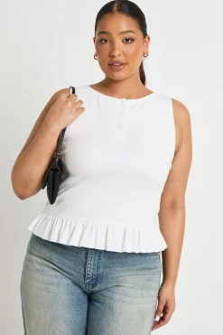 boohoo Haut Plus à boutons sur le devant et ourlet à volants<Femme Tops