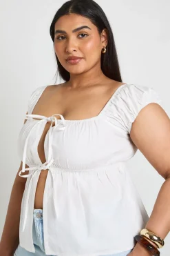 boohoo Haut Péplum À Détail De Nœud À Volants Étagés Grande Taille<Femme Tops