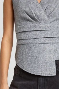 boohoo Haut Sans Manches Croisé Aspect Laine<Femme Tops