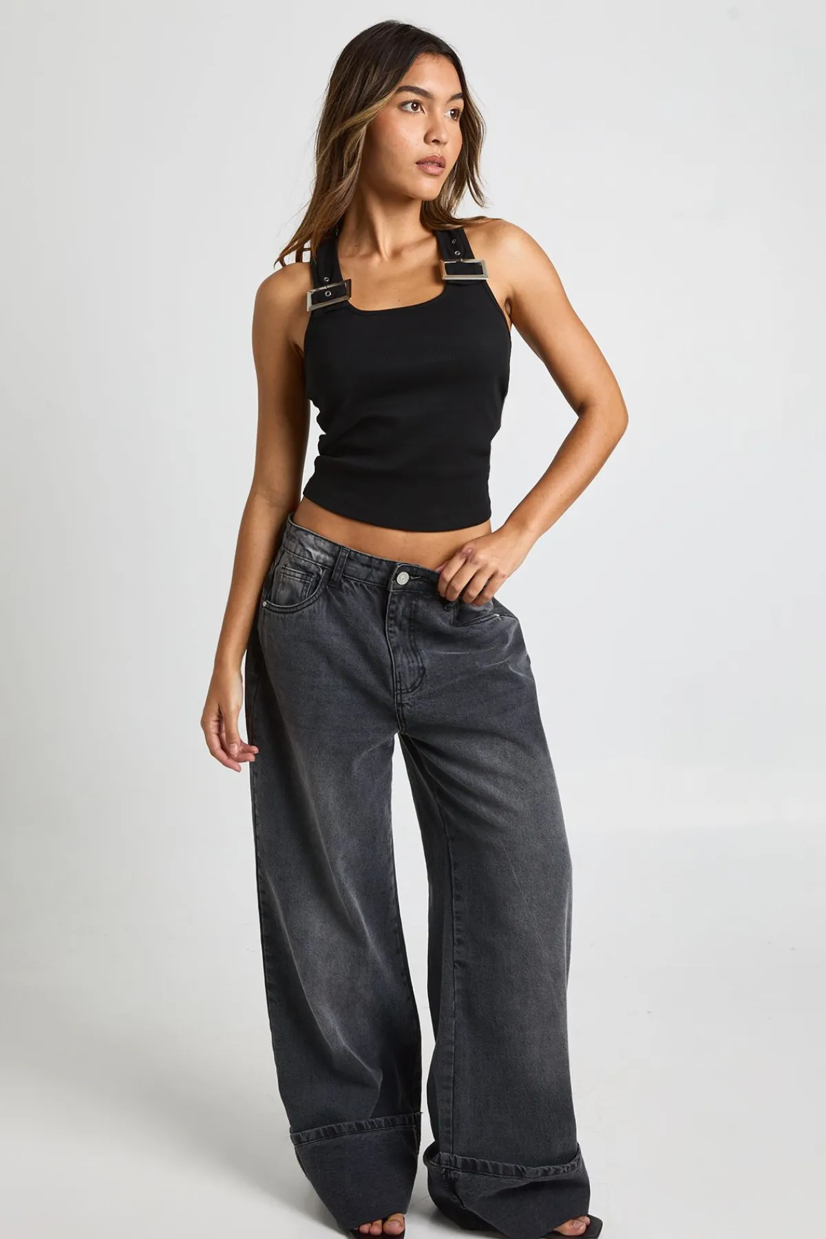 boohoo Haut sans manches côtelé à garniture de boucle<Femme Tops