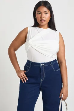 Haut Sans Manches Grande Taille En Tissu Slinky Mat Avec Détail Torsadé Devant