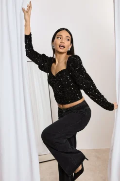 Haut à sequins à encolure en cœur
