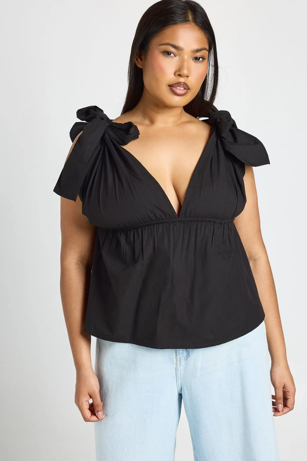 boohoo Haut Smocké Grande Taille À Bretelles Nouées Sur Les Épaules<Femme Tops