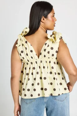 Haut Smocké Grande Taille À Pois Avec Épaules Nouées