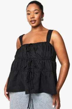 boohoo Haut smock à nouer sur le devant avec larges bretelles<Femme Tops