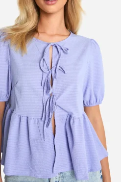 boohoo Haut smock texturé à nouer à l'avant, manches ballon<Femme Looks De Rentrée|Tops