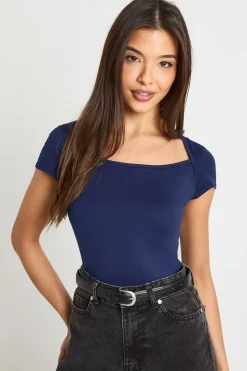 Haut super doux à encolure carrée et manches cap