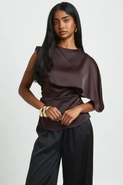 boohoo Haut Superposé Avec Cape En Satin<Femme Satin Et Dentelle|Tops