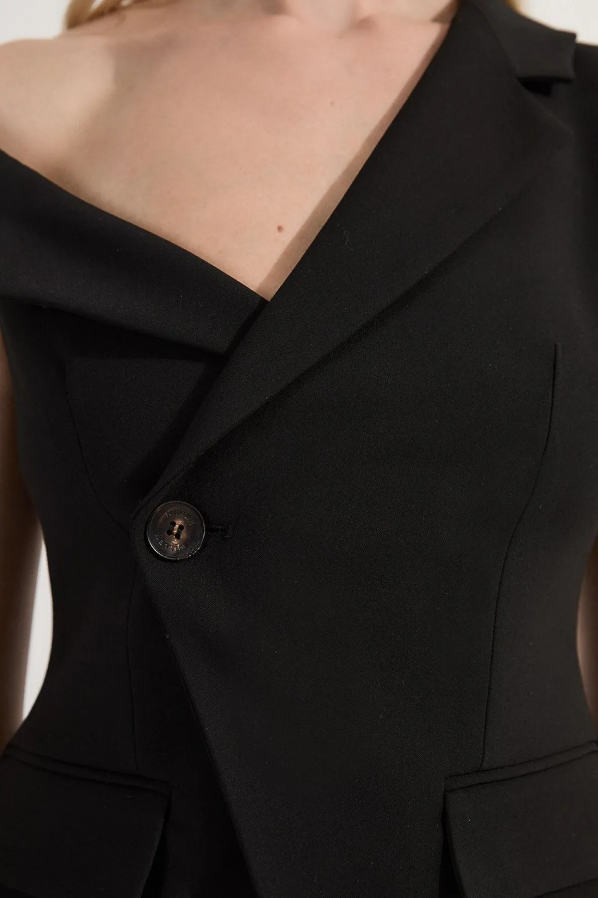 KarenMillen Haut tailleur stretch compact à col asymétrique et ceinture<Femme Tailleurs|Blazers